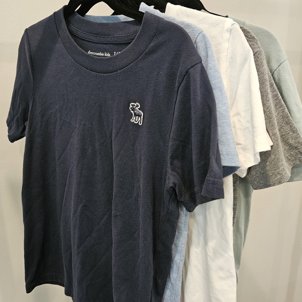 5 Abercrombie Kids Classic T-Shirts (bundle)